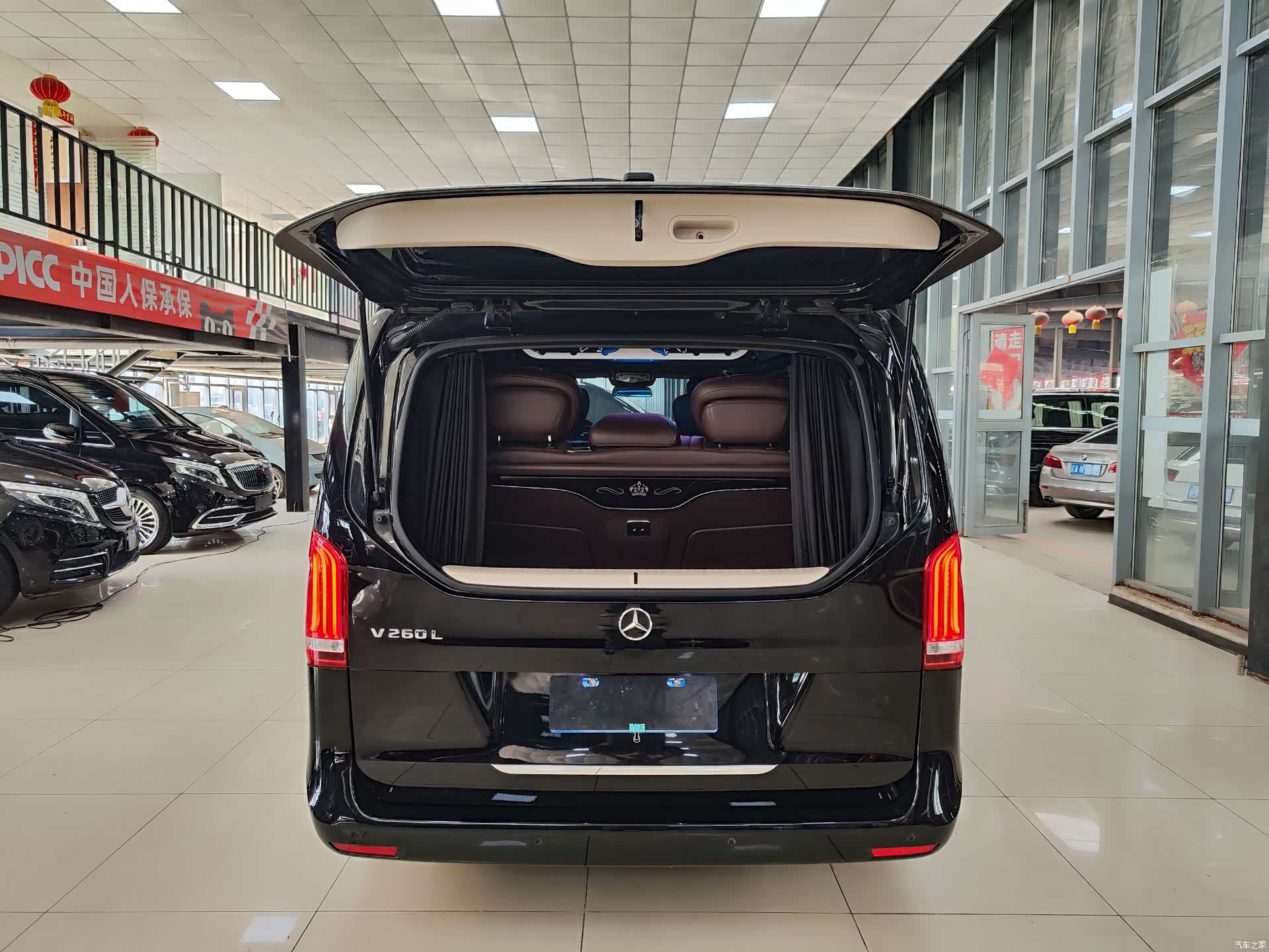 Mercedes-Benz V-Class, 2022 29