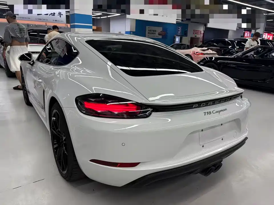 Porsche 718