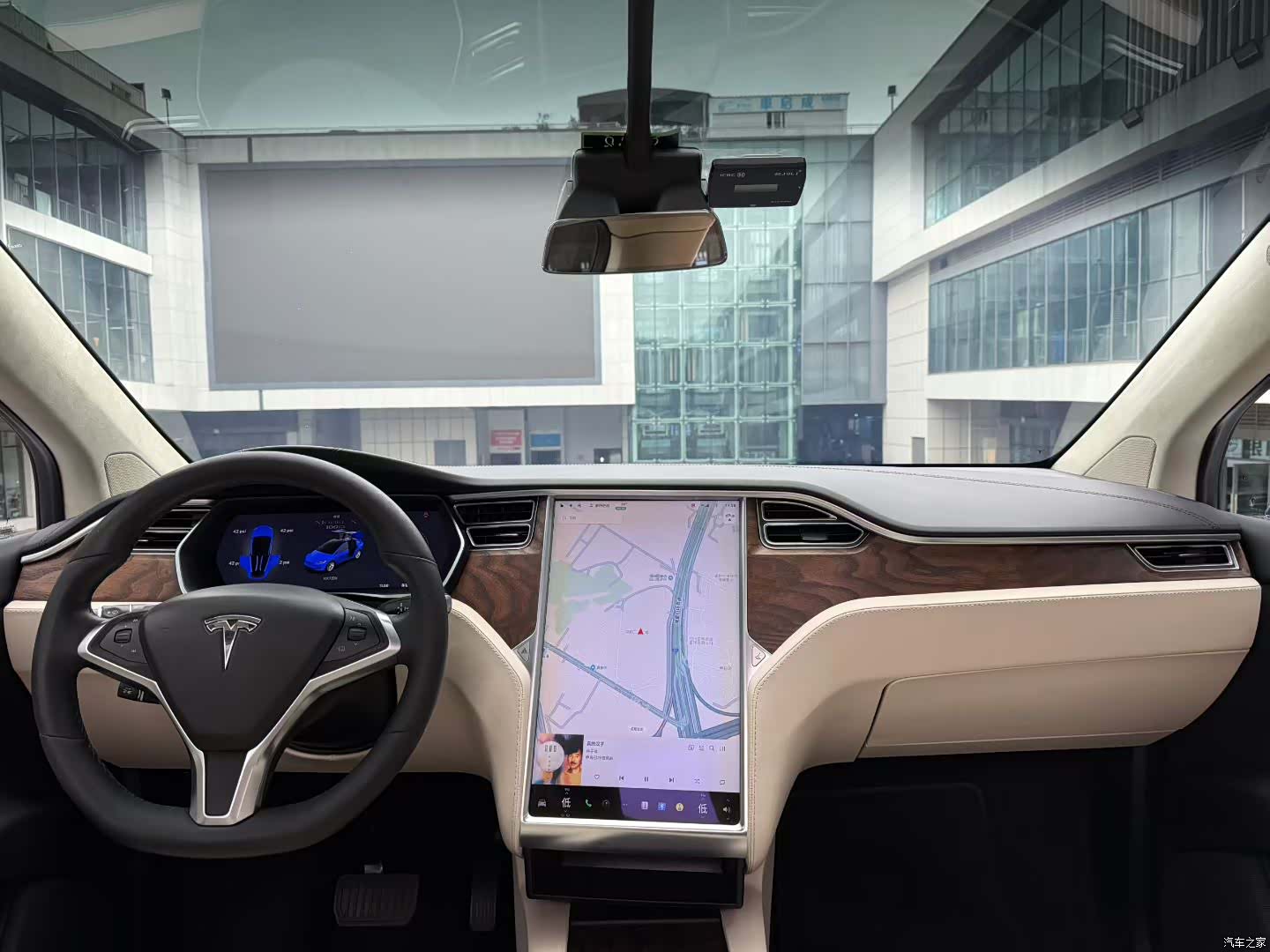 Tesla Model X, 2018 4