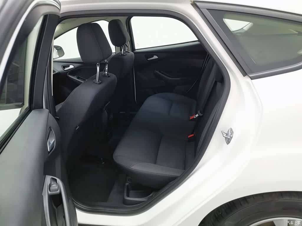 Ford Focus, 2019 15