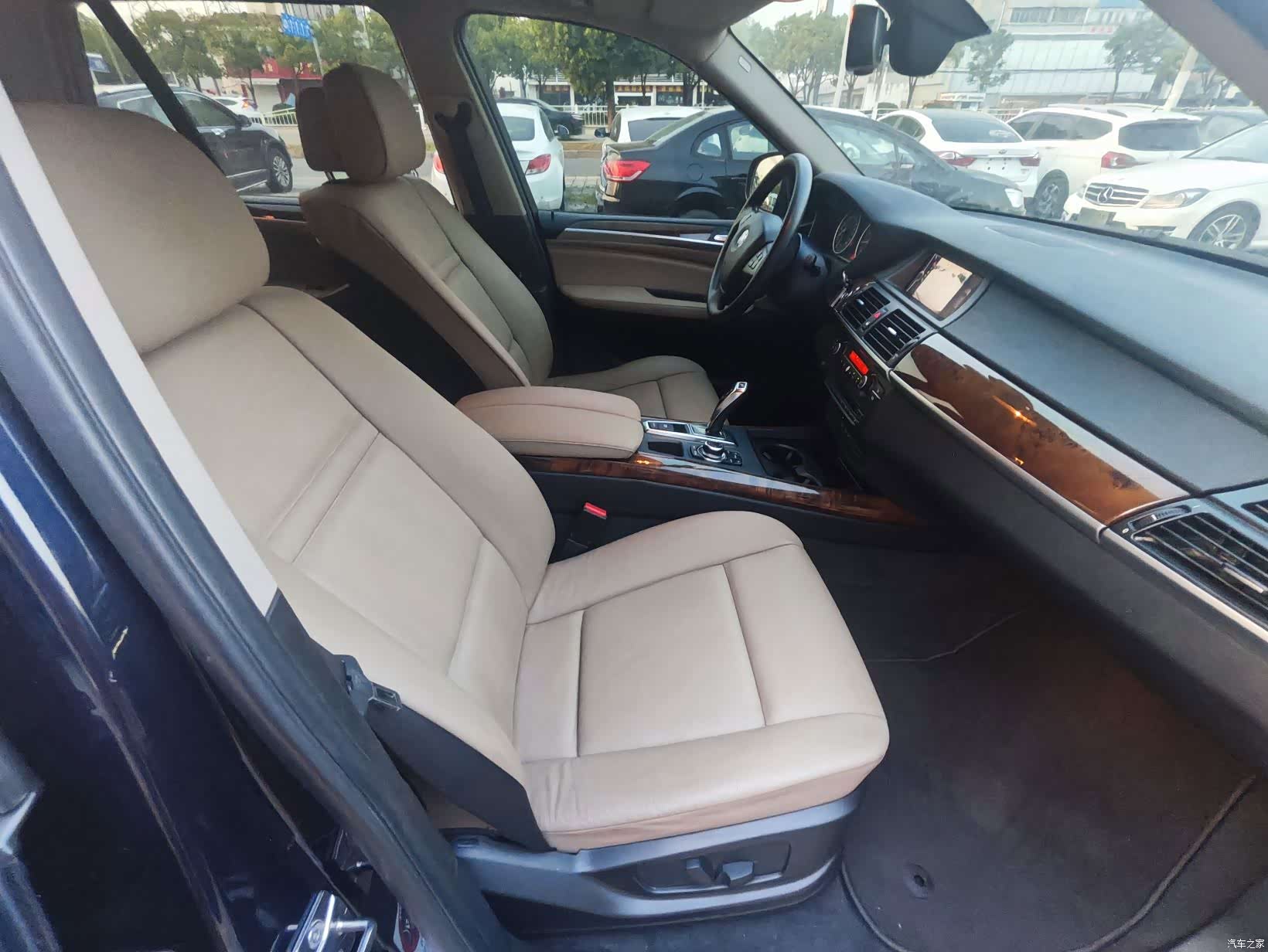 BMW X5, 2010 11