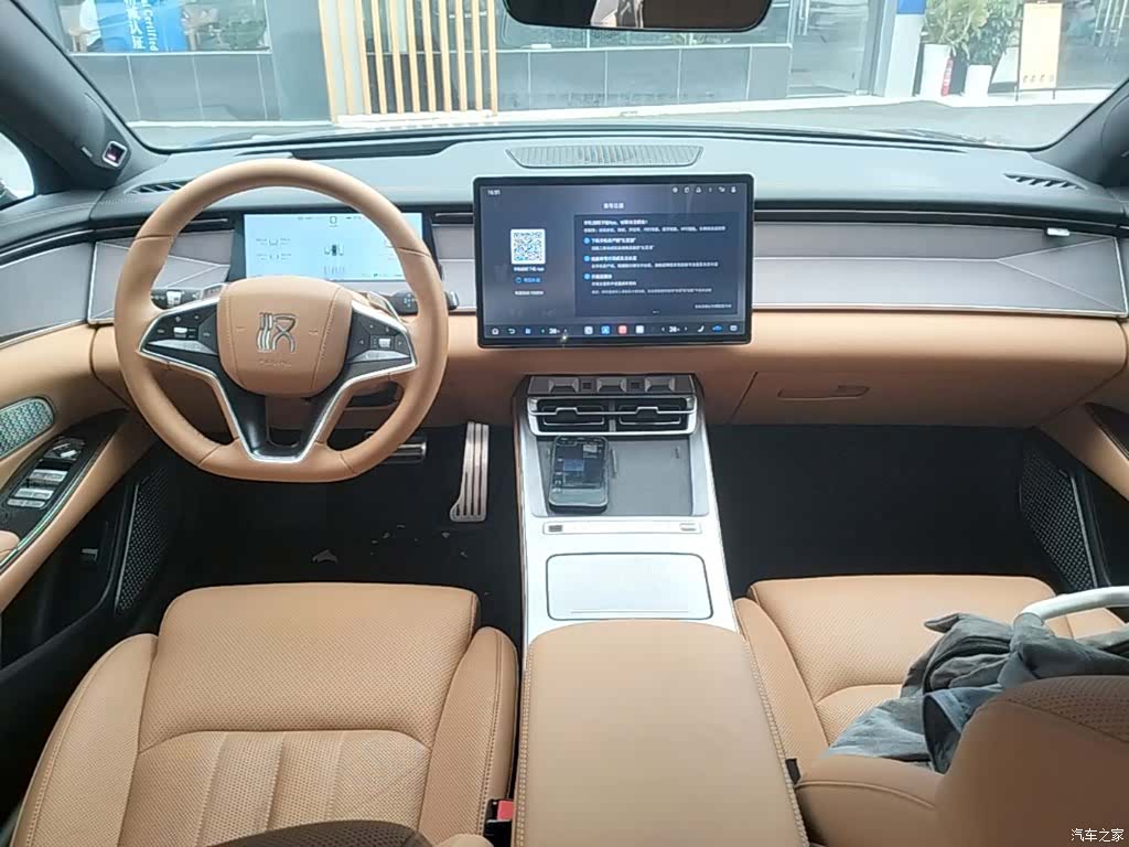 BYD Han, 2025 6