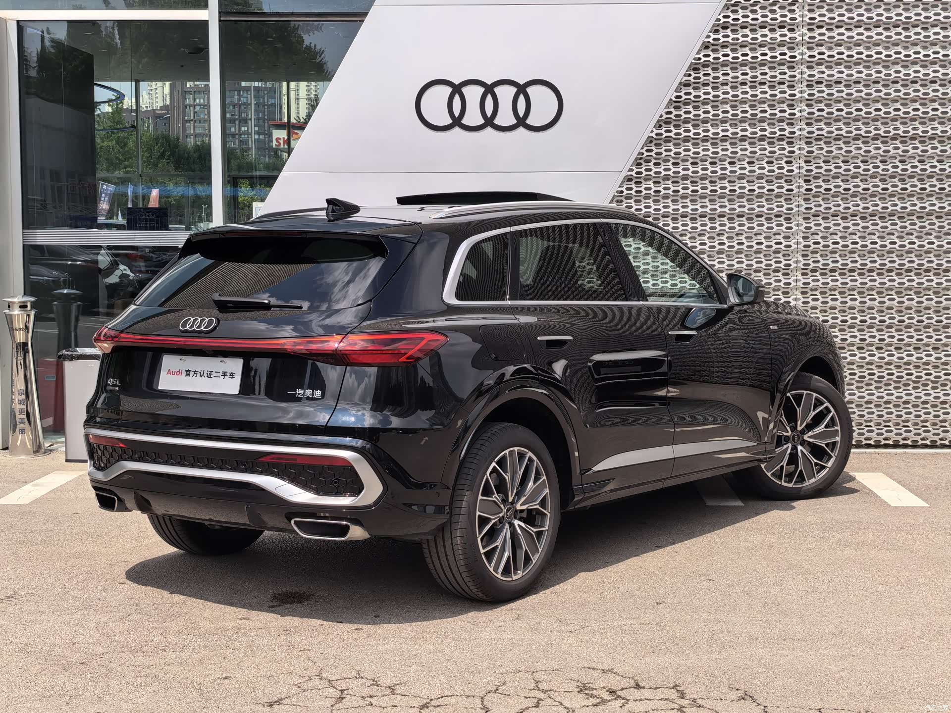 Audi Q5L, 2025 4