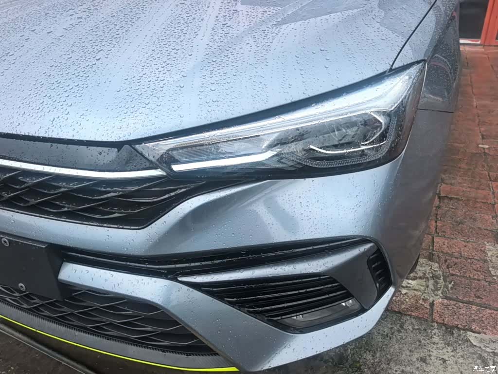 Roewe i5, 2022 24
