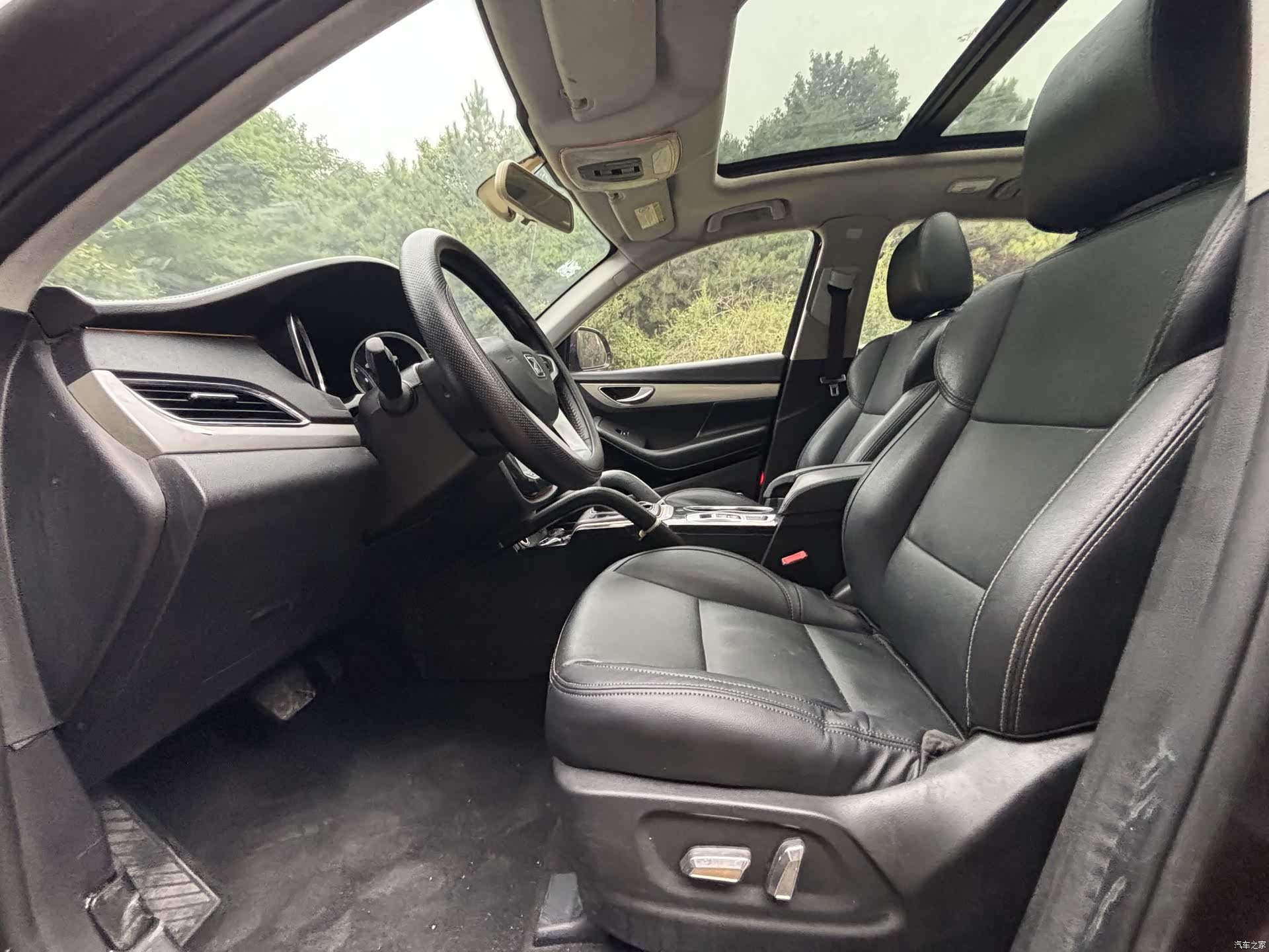 Zotye SR7, 2016 7