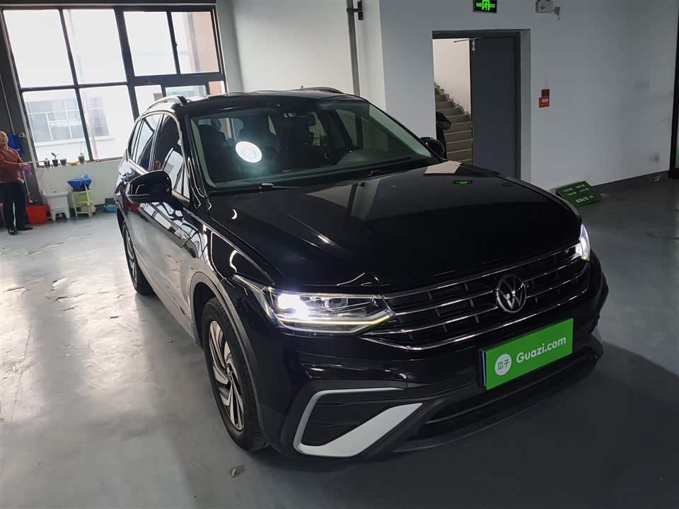 Volkswagen Tiguan L