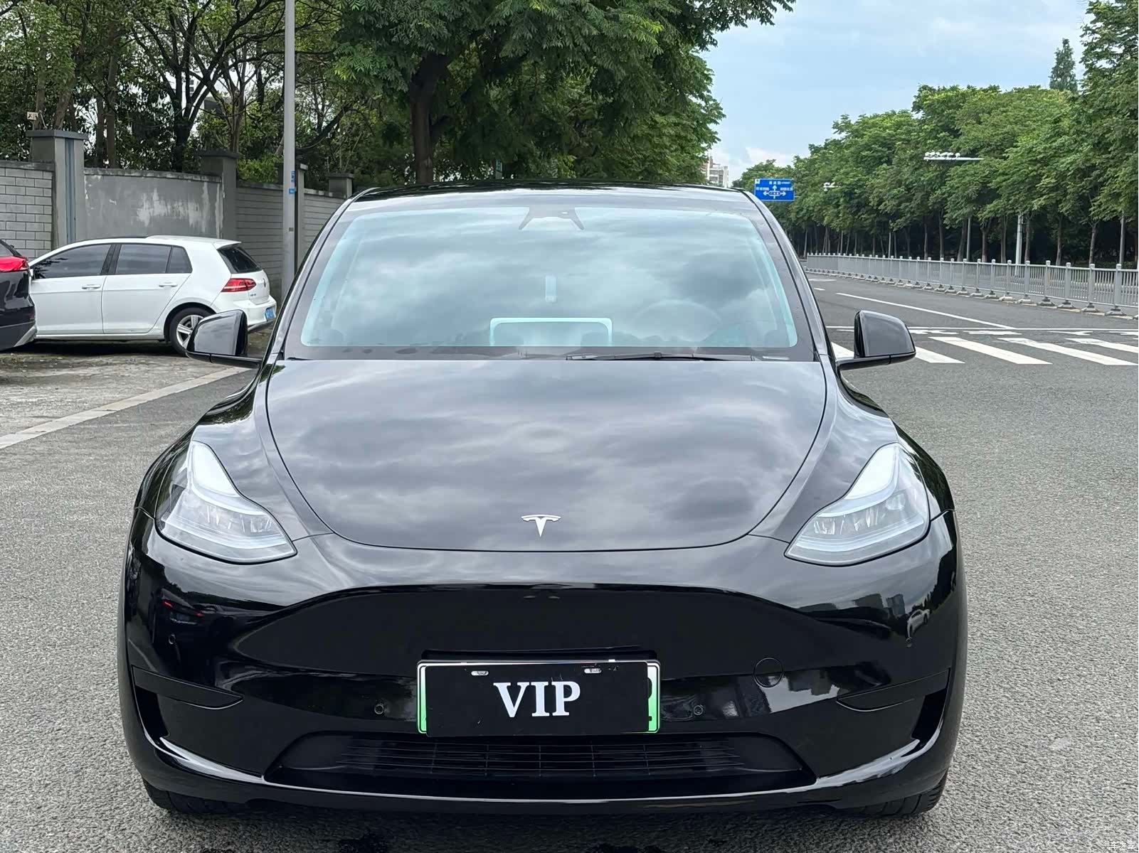Tesla Model Y, 2023 2