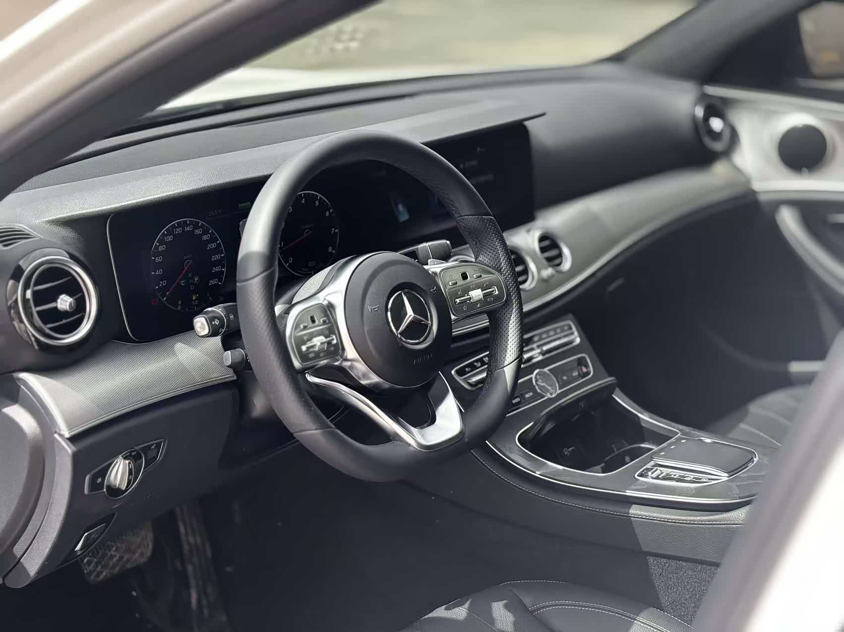 Mercedes-Benz E-Class, 2020 4