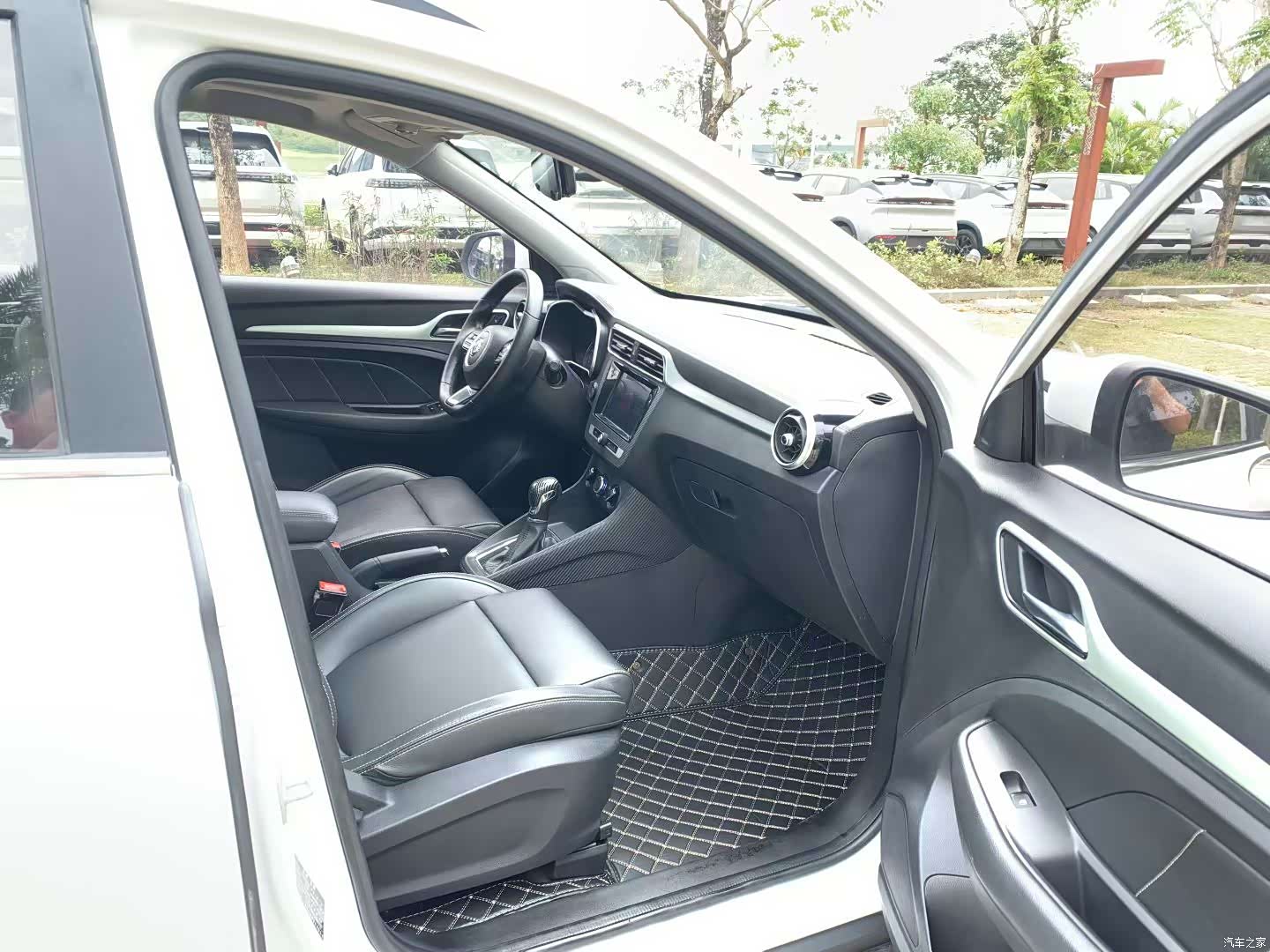 MG ZS, 2019 8