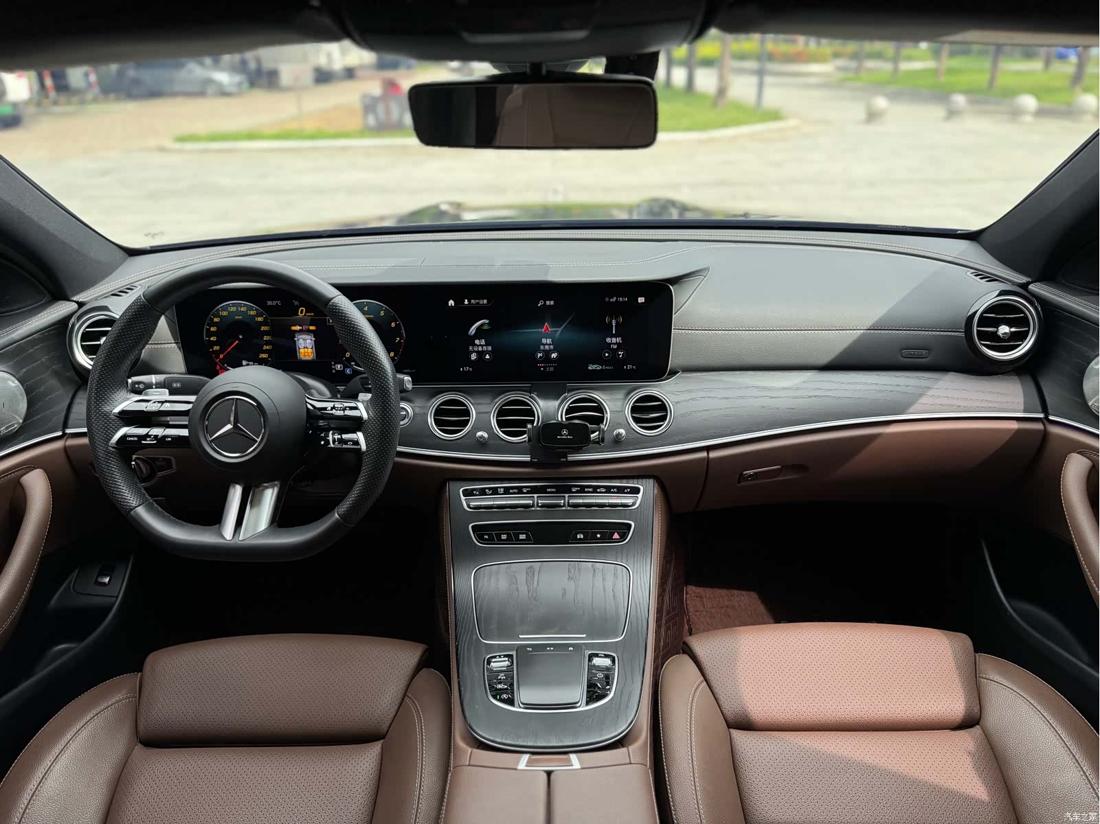 Mercedes-Benz E-Class, 2023 12