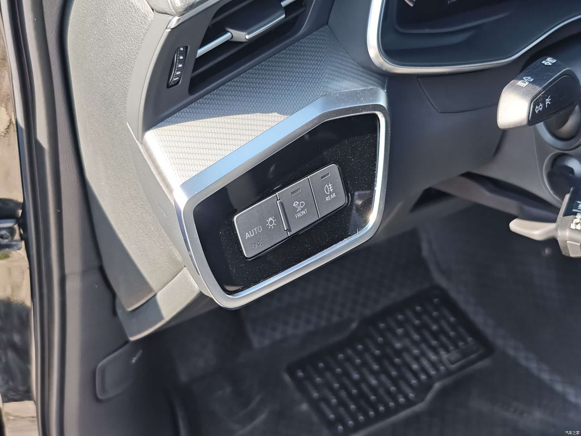 Audi A6L, 2020 15