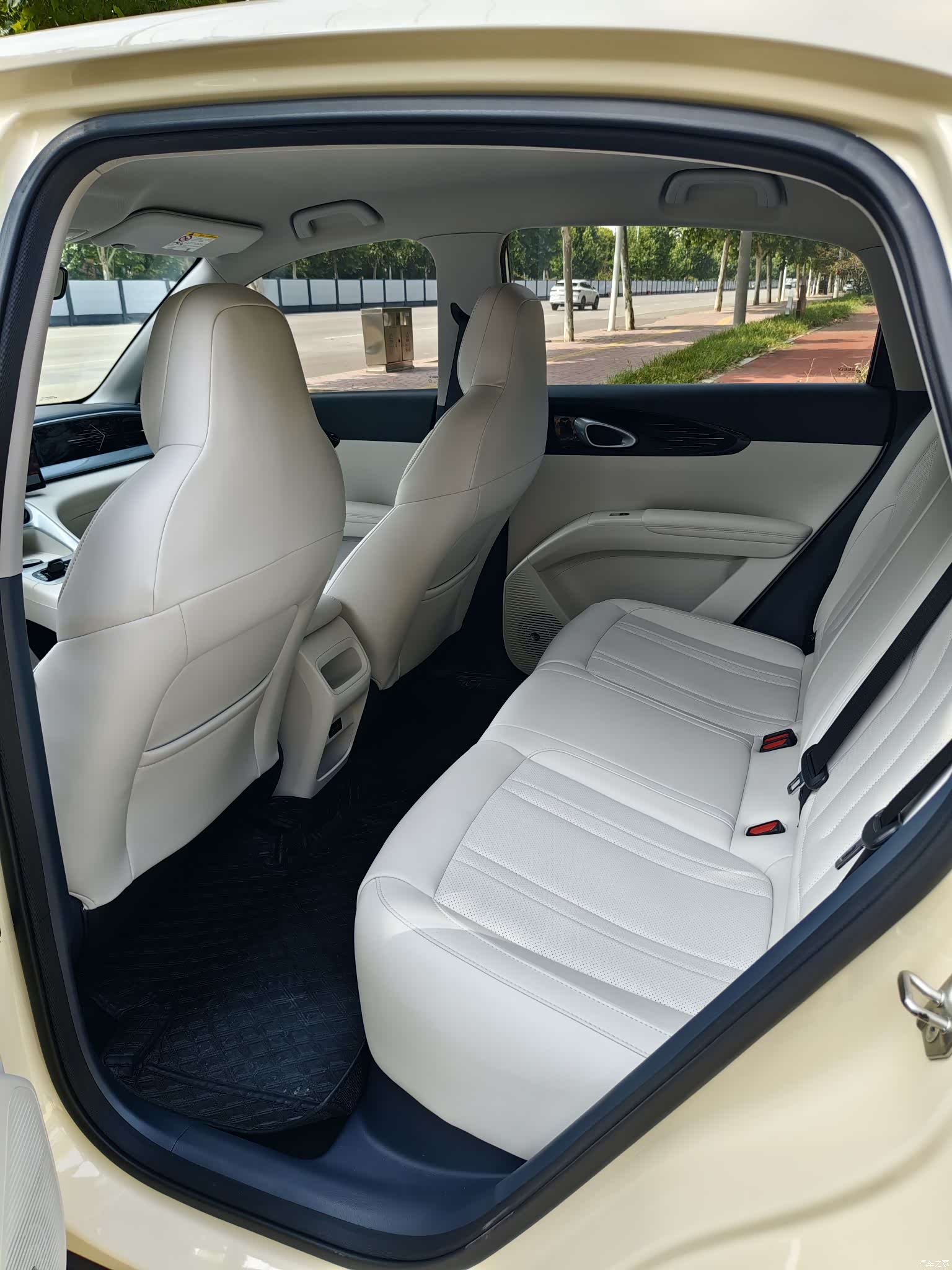 Geely Xingyuan, 2025 6