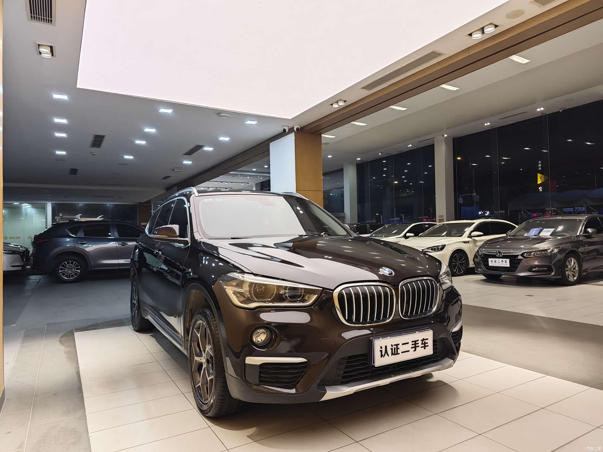 BMW X1, 2018 все фото