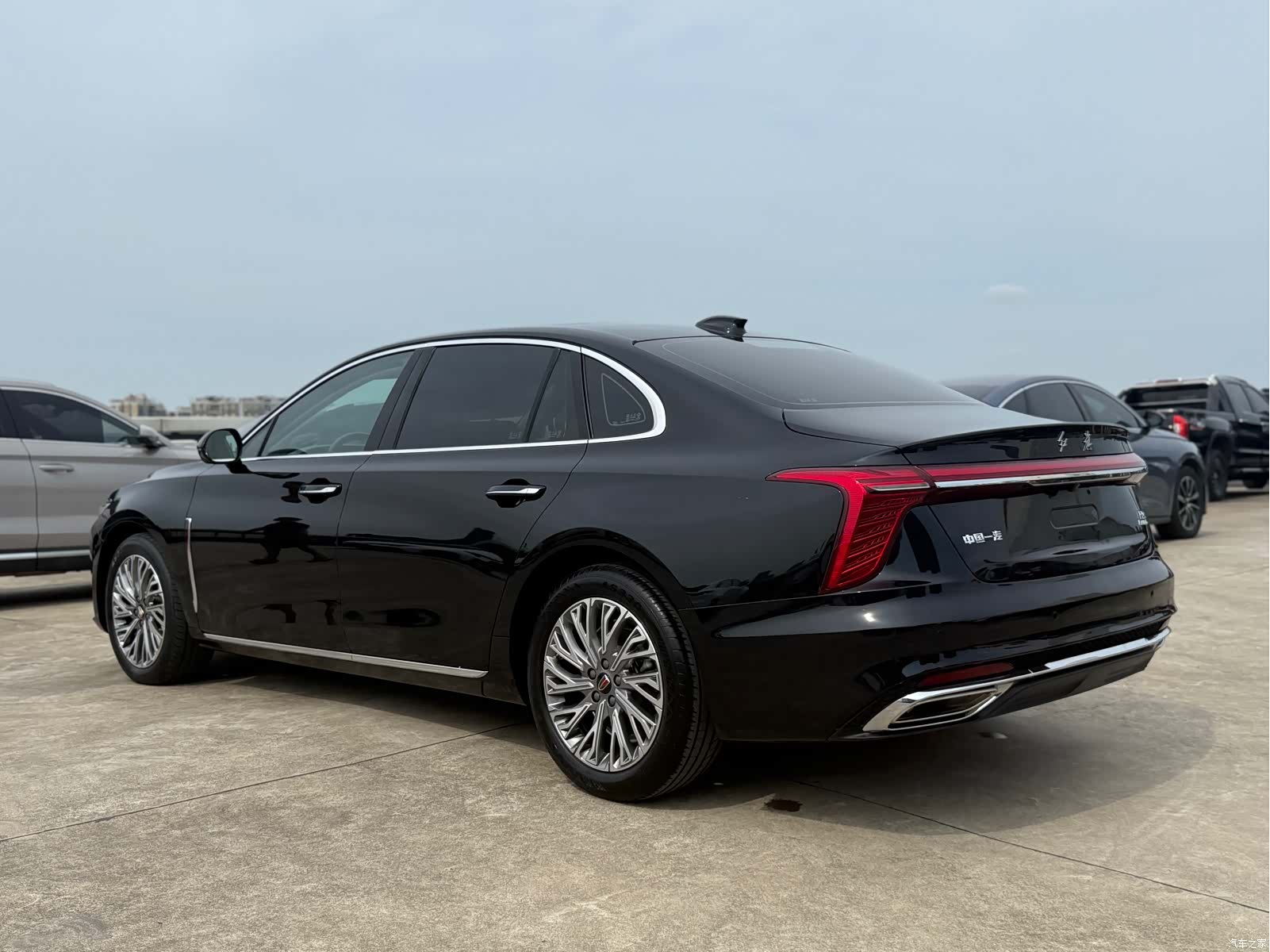 Hongqi H5, 2022 15