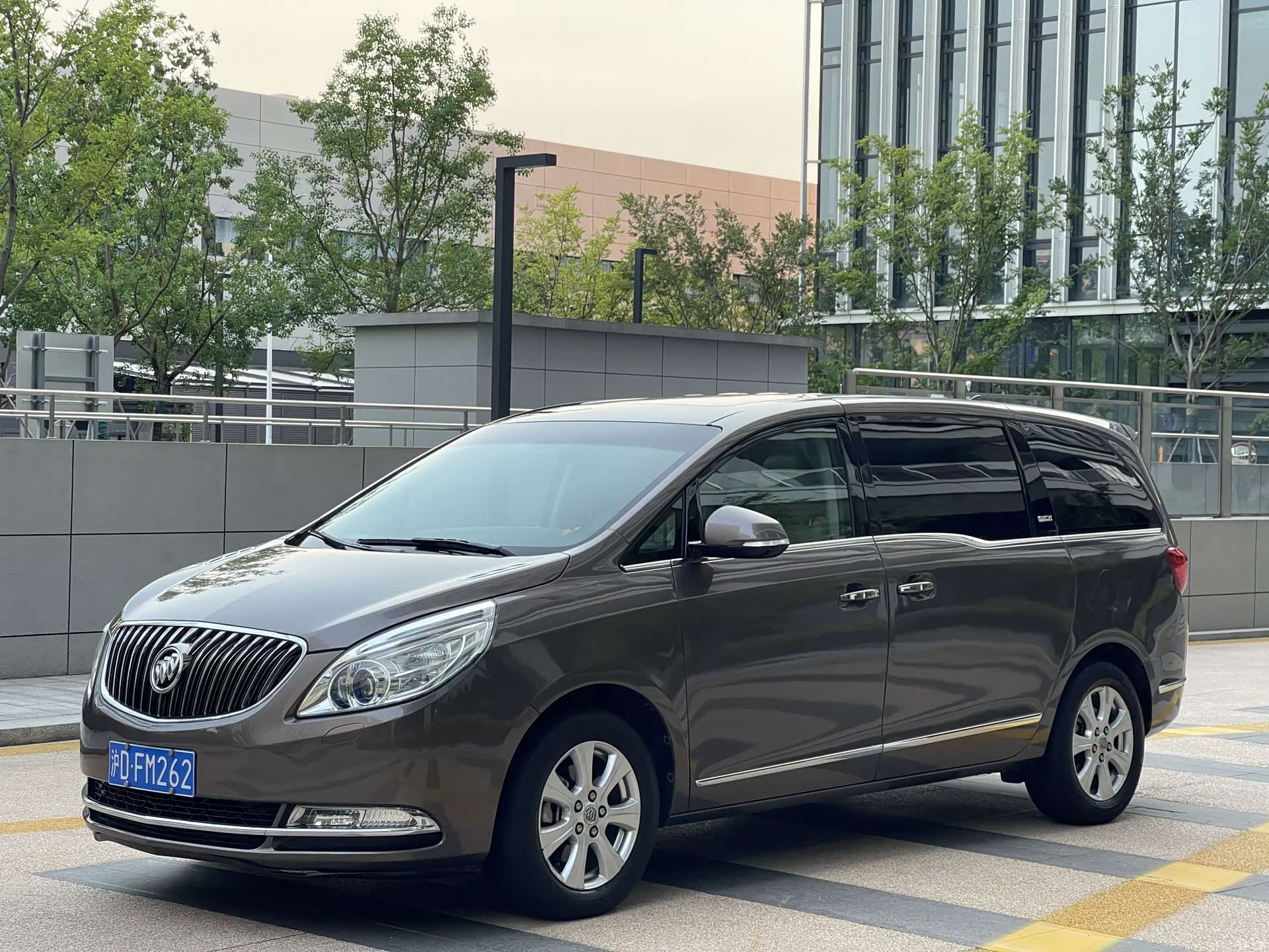 Buick GL8, 2015 1