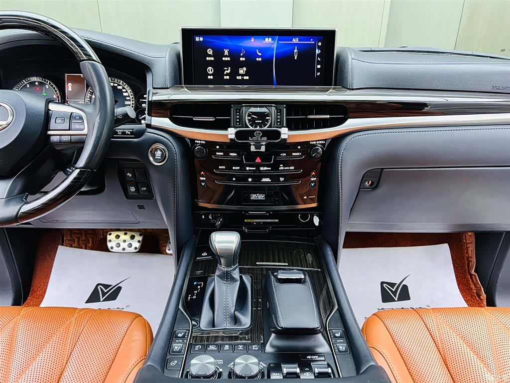 Lexus LX, 2019 12