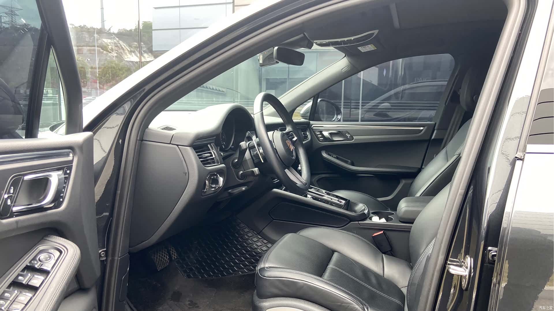 Porsche Macan, 2023 4