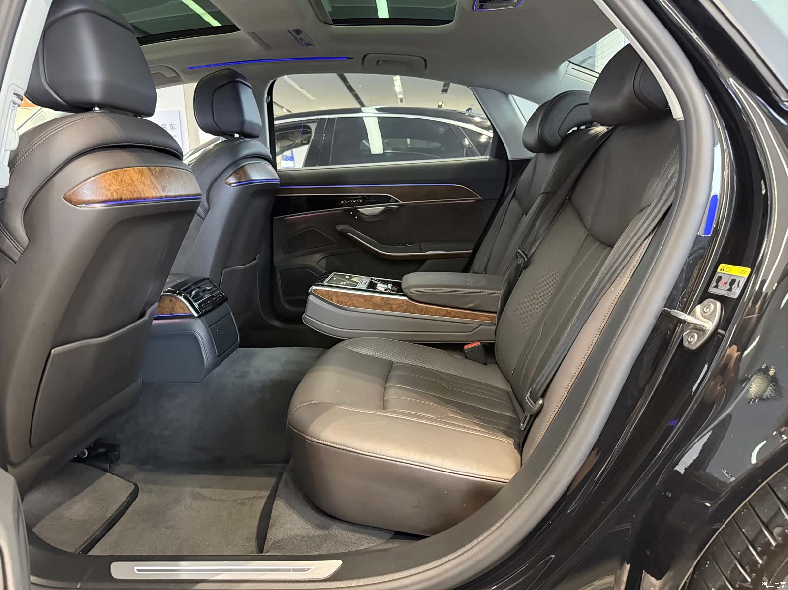 Audi A8L, 2018 12