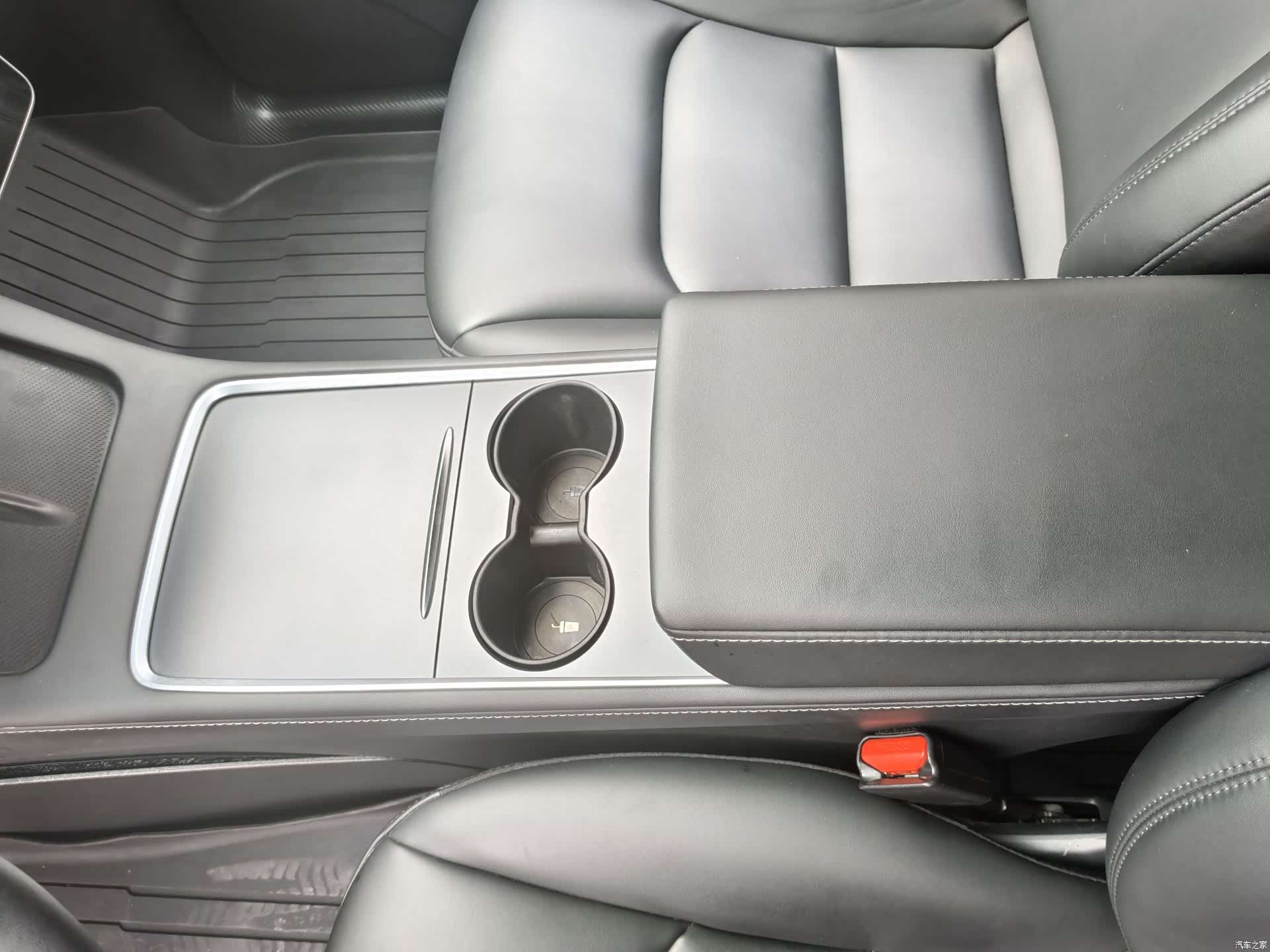 Tesla Model Y, 2021 2