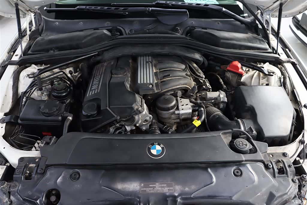 BMW 5 Series, 2010 29