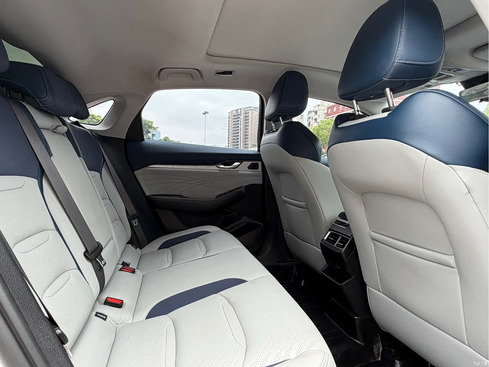 Geely Preface, 2023 16
