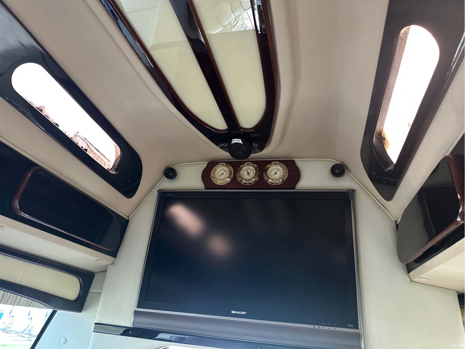Ford E350, 2010 20