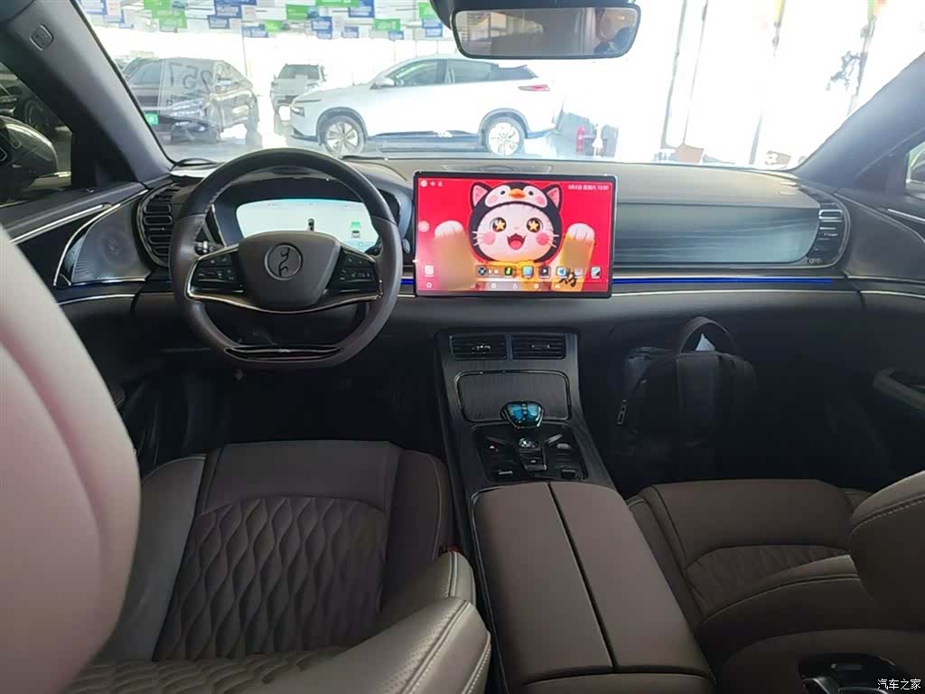 BYD Han, 2023 10