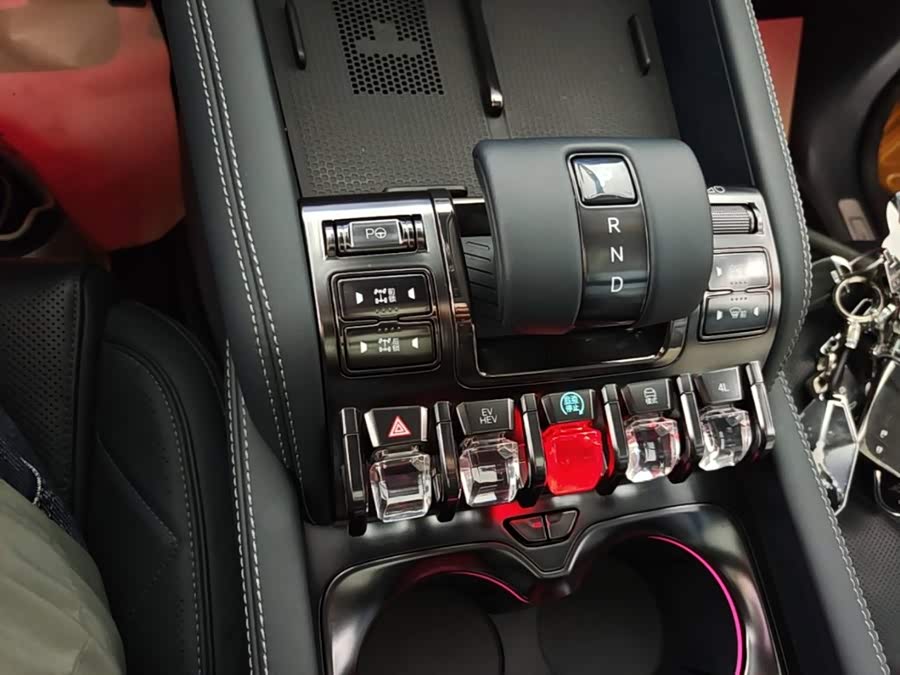 BYD Leopard 5 2024, фото 14