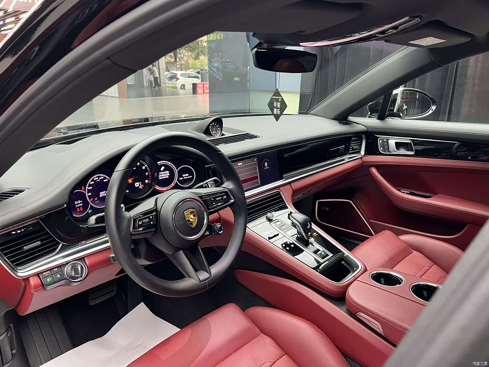 Porsche Panamera, 2022 10