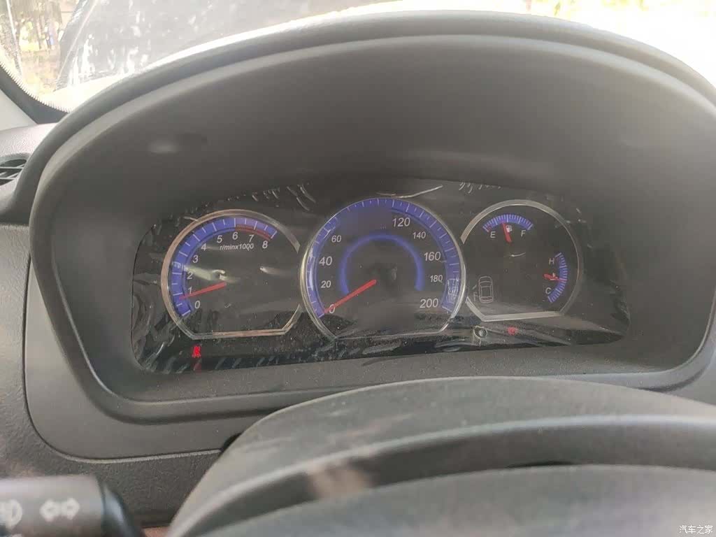DongFeng CM7, 2015 4