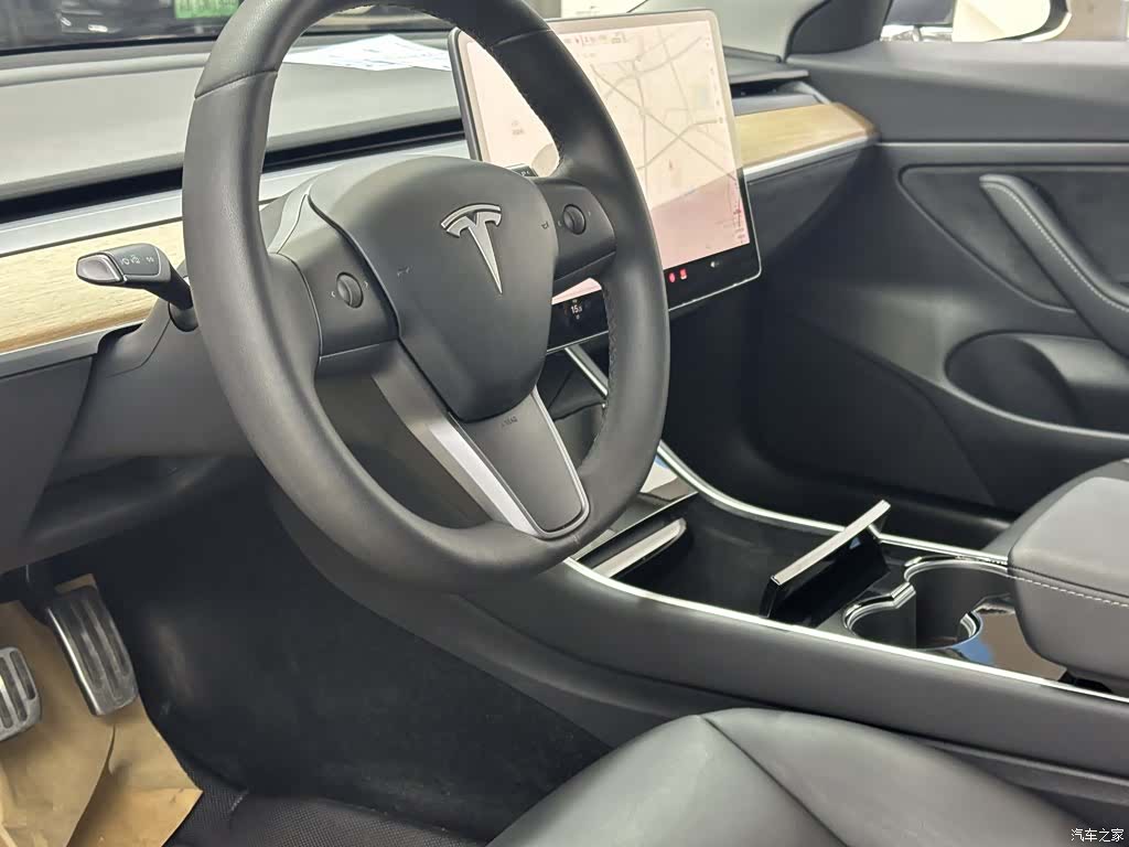 Tesla Model 3, 2020 12