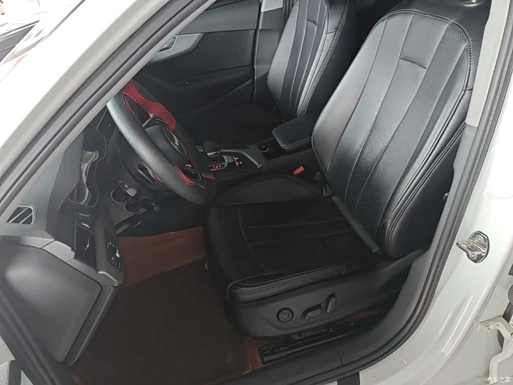 Audi A4L, 2019 15