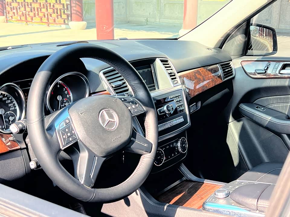 Mercedes-Benz M class