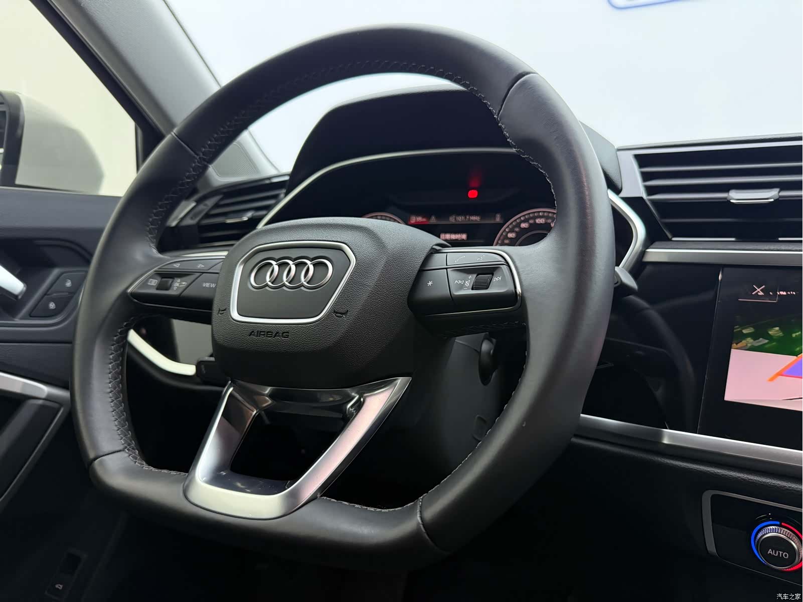 Audi Q3, 2025 14