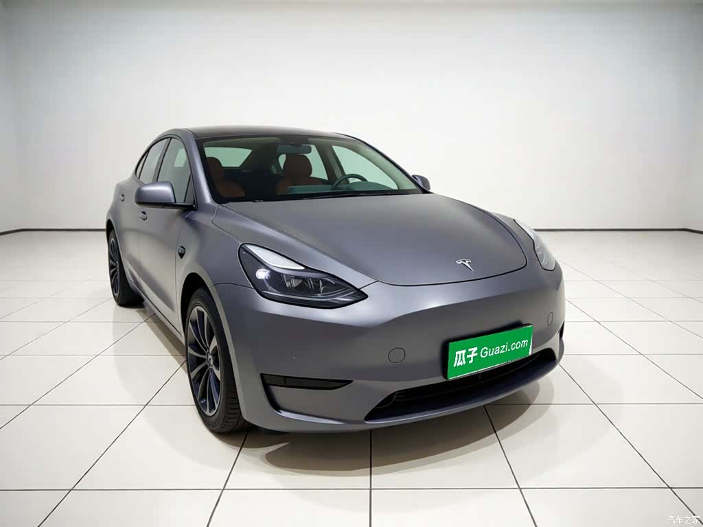 Tesla Model Y, 2022 3