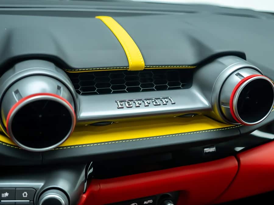 Ferrari 812 2019, фото 14