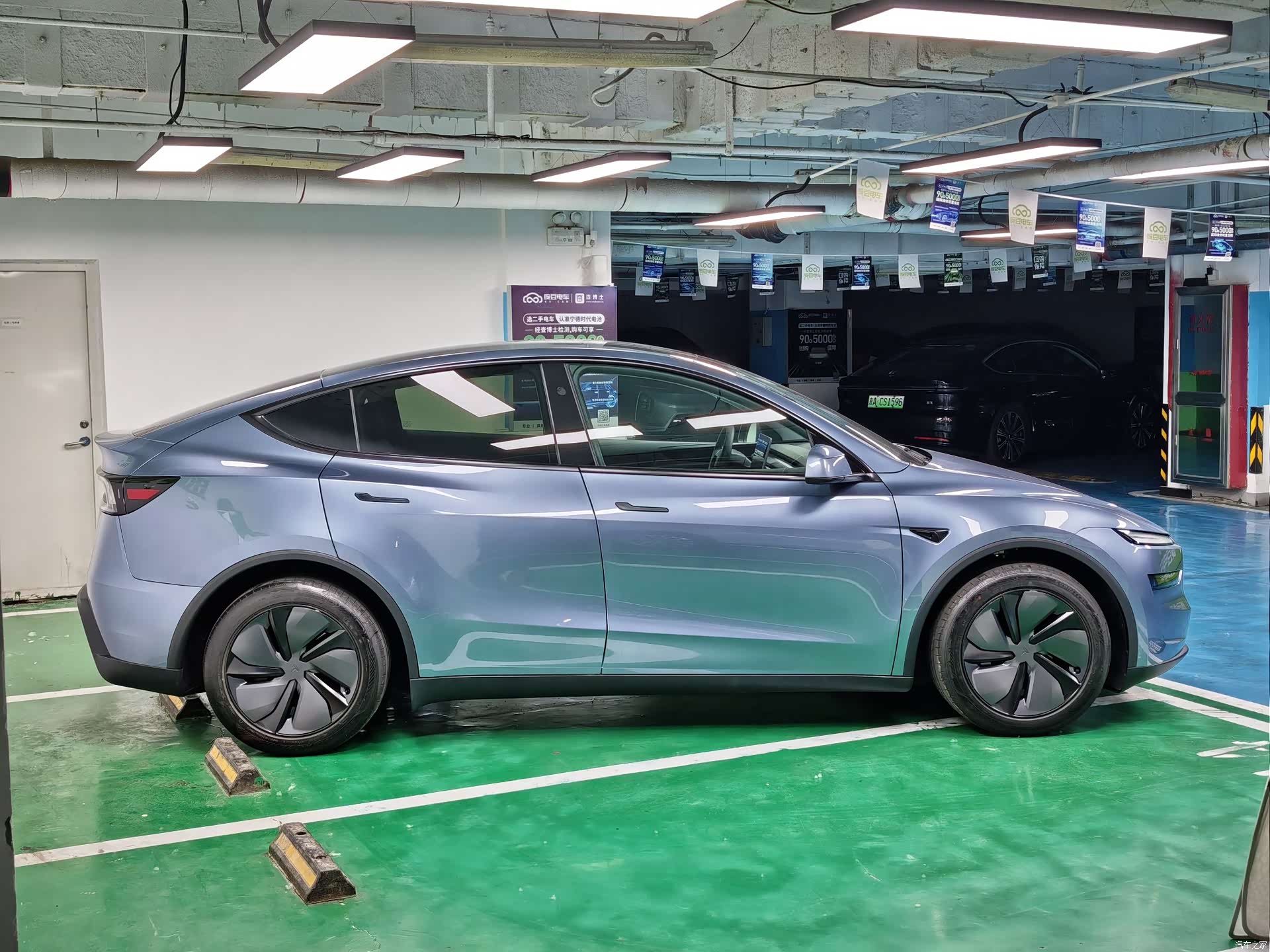 Tesla Model Y, 2025 8