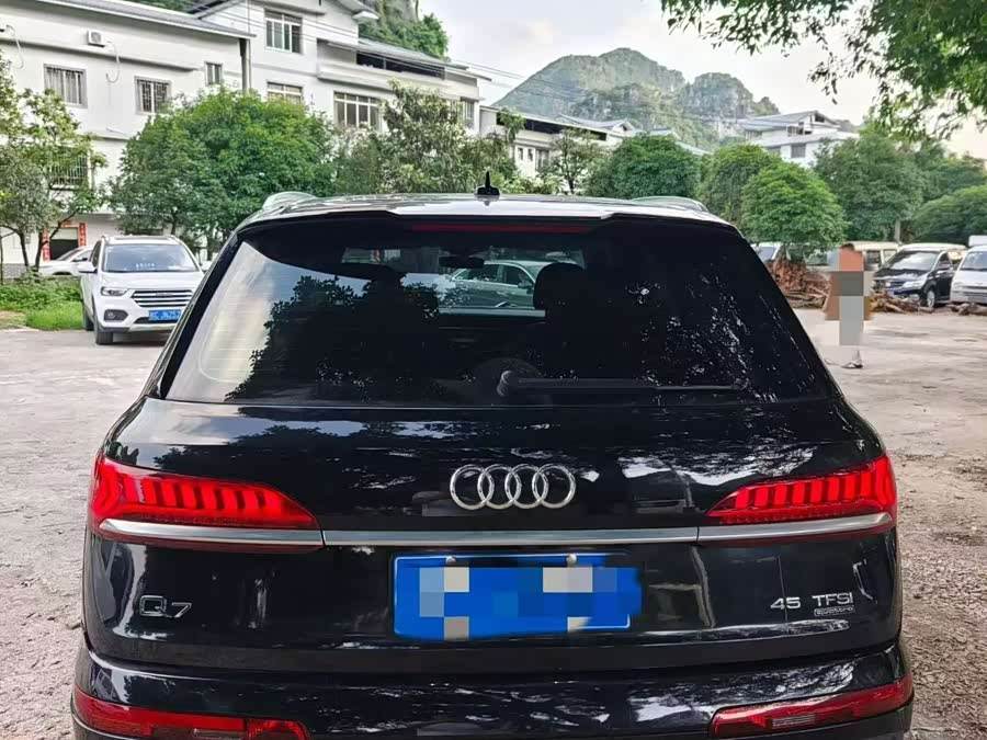 Audi Q7 2022, фото 5