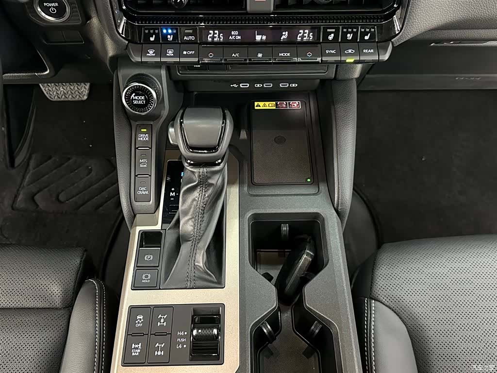 Toyota Prado, 2026 13
