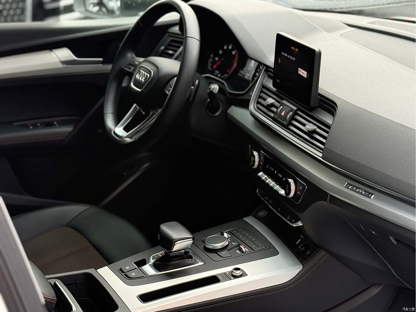 Audi Q5L, 2021 21