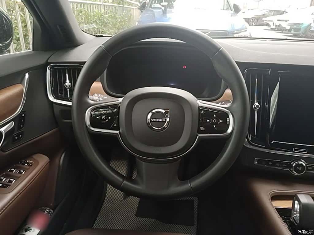 Volvo S90, 2025 11