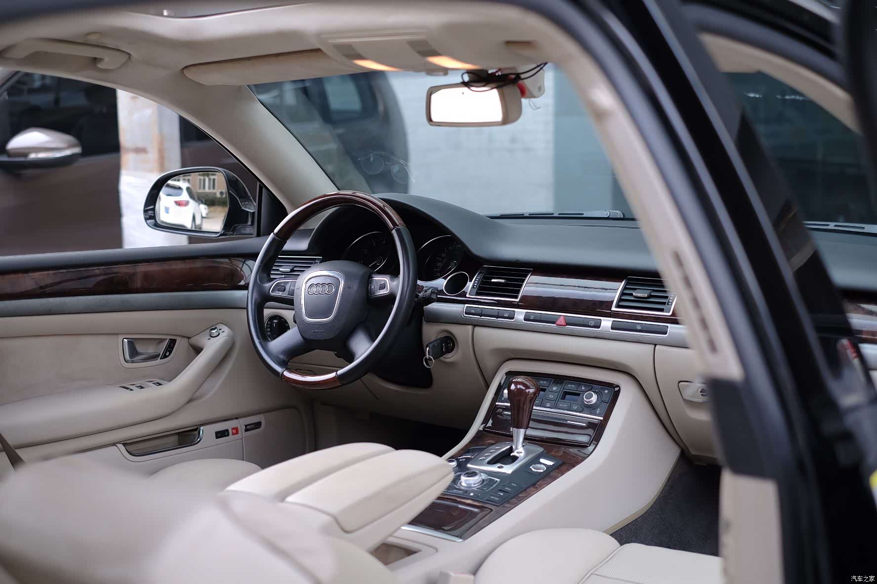 Audi A8L, 2009 44