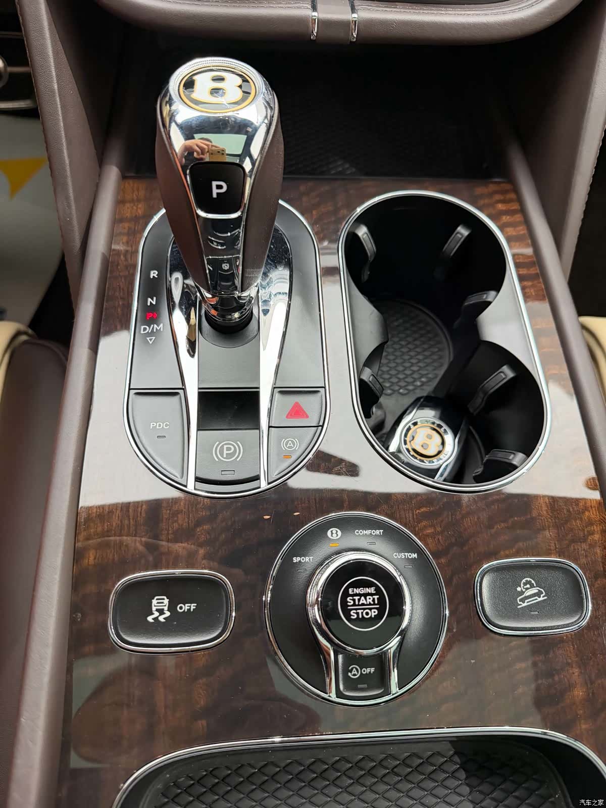 Bentley Bentayga, 2019 23