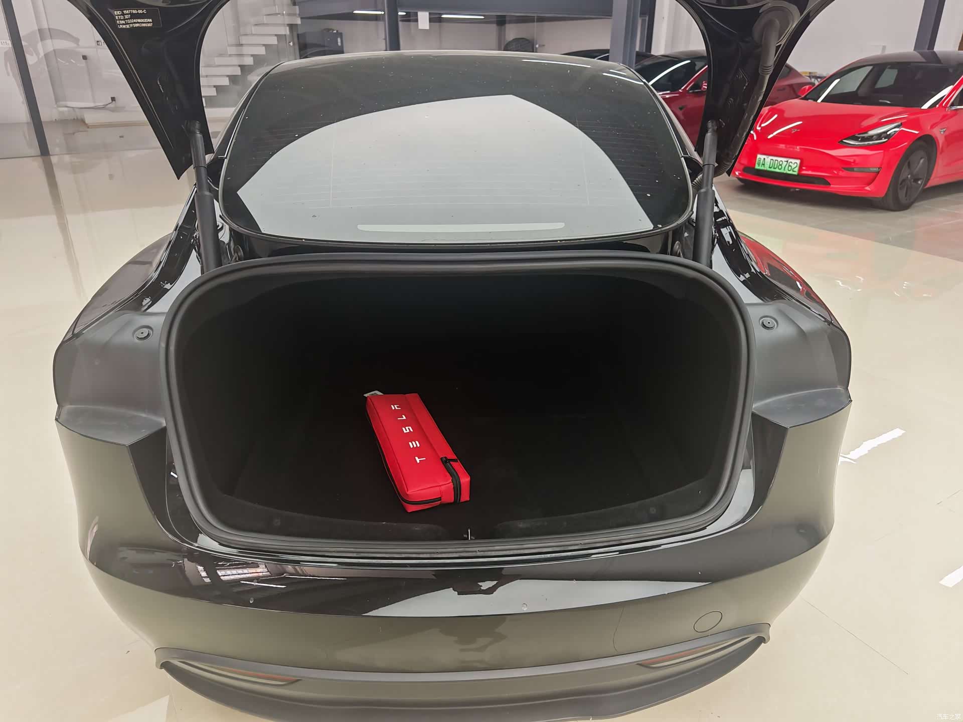 Tesla Model 3, 2024 18