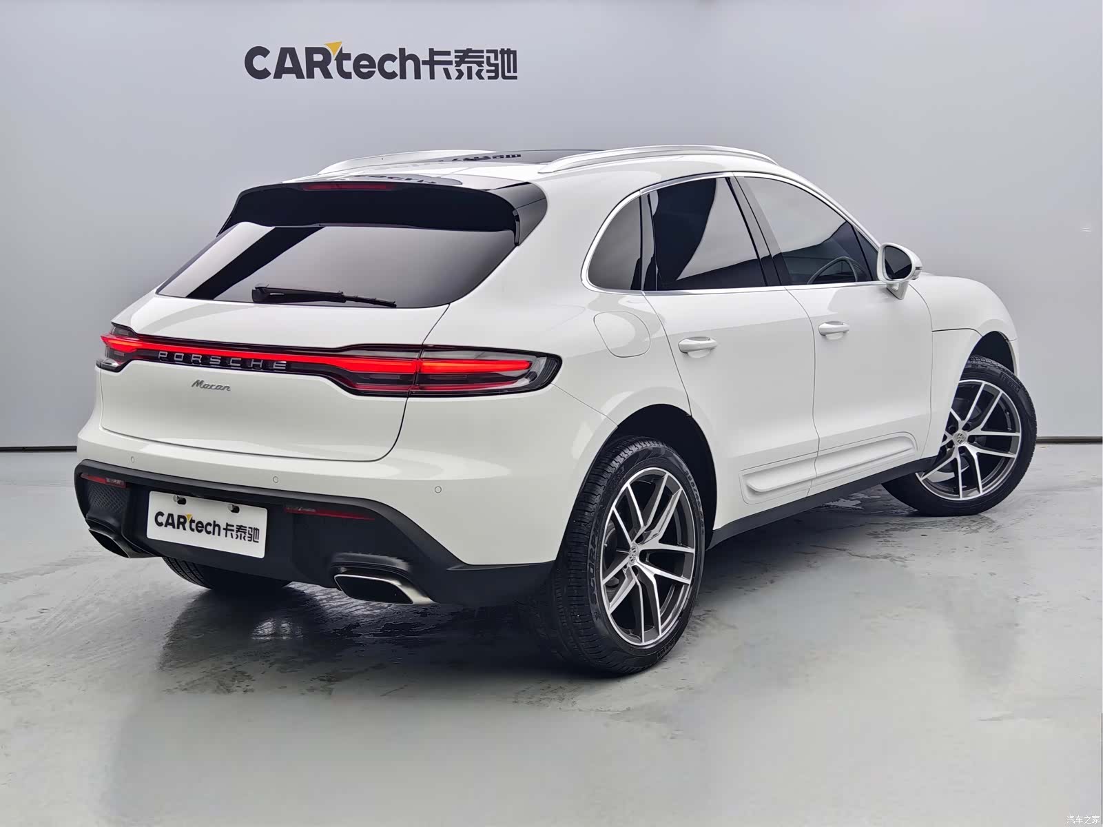 Porsche Macan, 2023 все фото