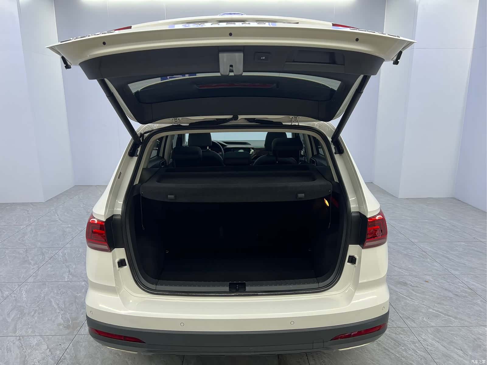 Volkswagen Tharu, 2023 18