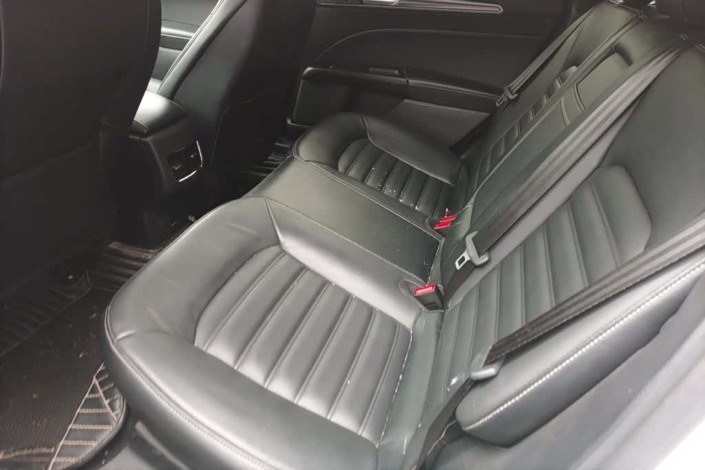 Ford Mondeo, 2017 11