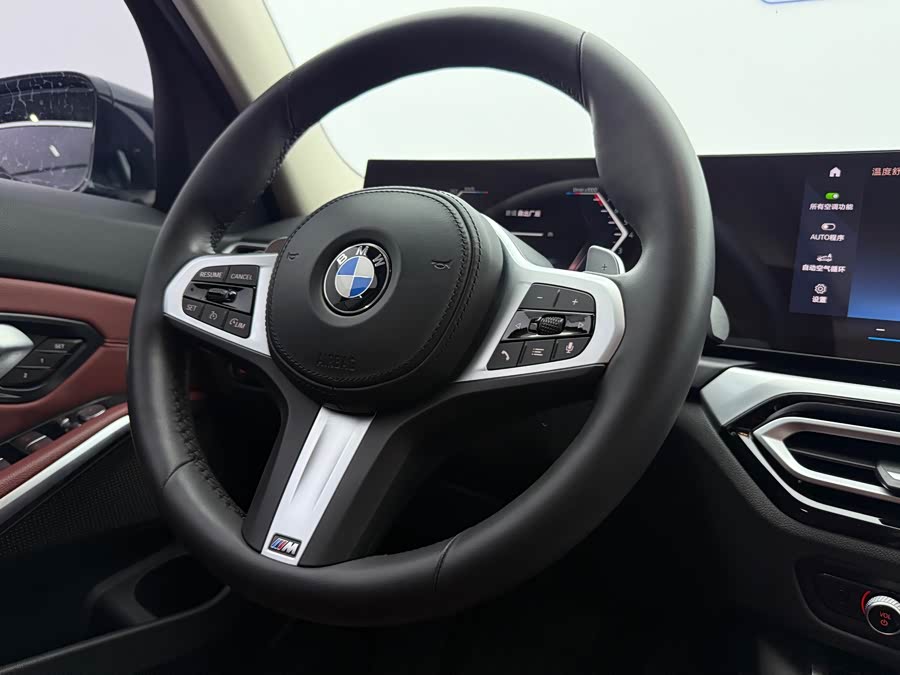 BMW 3 Series 2023, фото 16