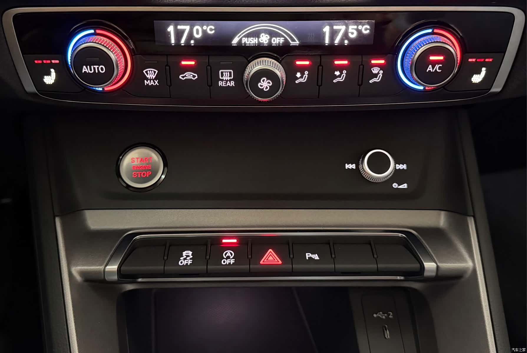Audi Q3, 2023 13