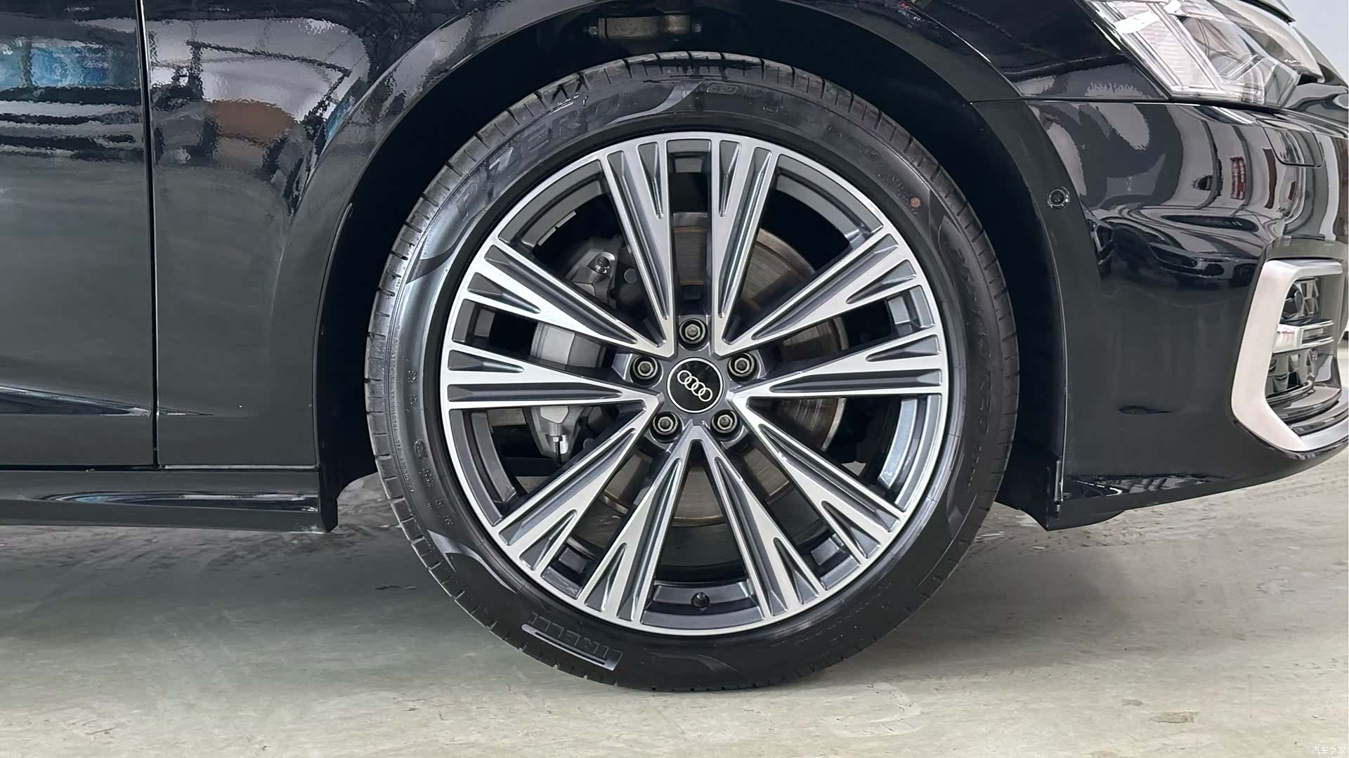Audi A6L, 1900 15